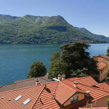 Apartament In The Historic Village - Riva 10