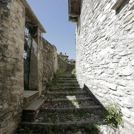 In The Historic Village - Riva 10 Apartament Carate Urio