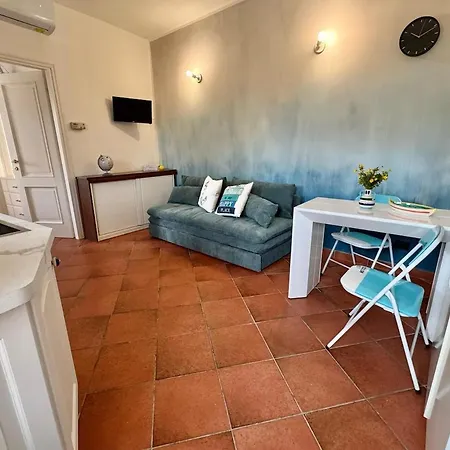 Apartment In The Historic Village - Riva 10 Carate Urio