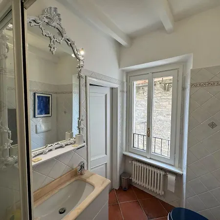 In The Historic Village - Riva 10 Apartment