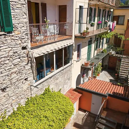 In The Historic Village - Riva 10 * Carate Urio