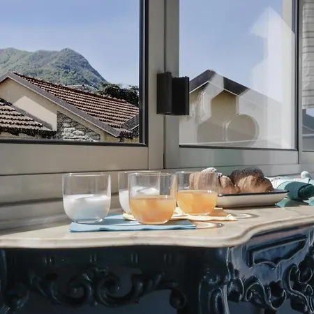Apartment In The Historic Village - Riva 10